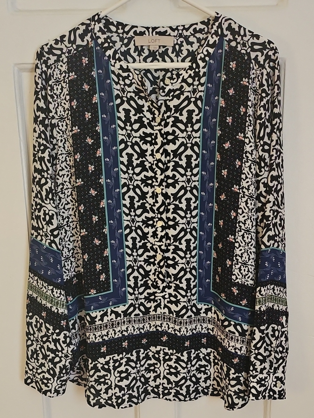 LOFT Black & Navy Patterned Button-Front Blouse